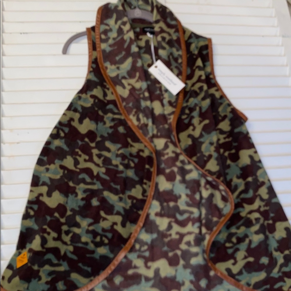 Camo Vest Simply Southern NWT